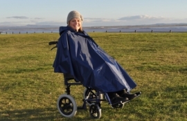 Poncho voor de rolstoel zonder mouwen en gevoerd, rolstoelkleding