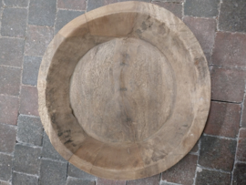 Oud houten schaal  >  Ø 48 x h 9 cm