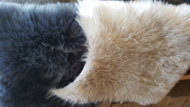 Vacht ( fake-fur)  kleur Steel afm 90 x 65 cm