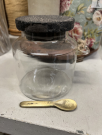 Sugarpot with spoon > 11 x 12 x 9 cm