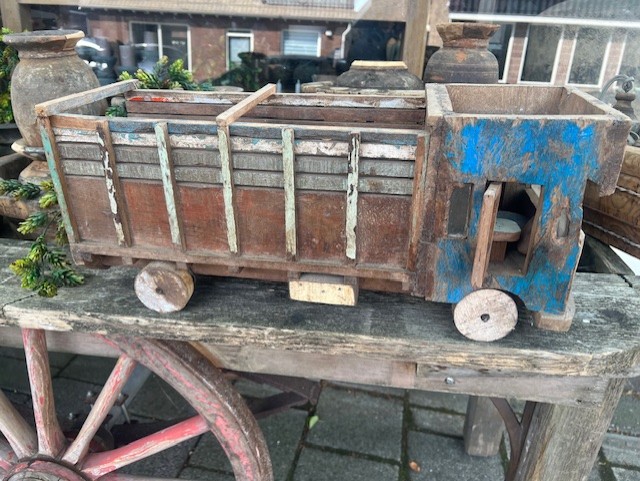 Houten vrachtwagen / auto > 56 x h 24 x d 22 cm