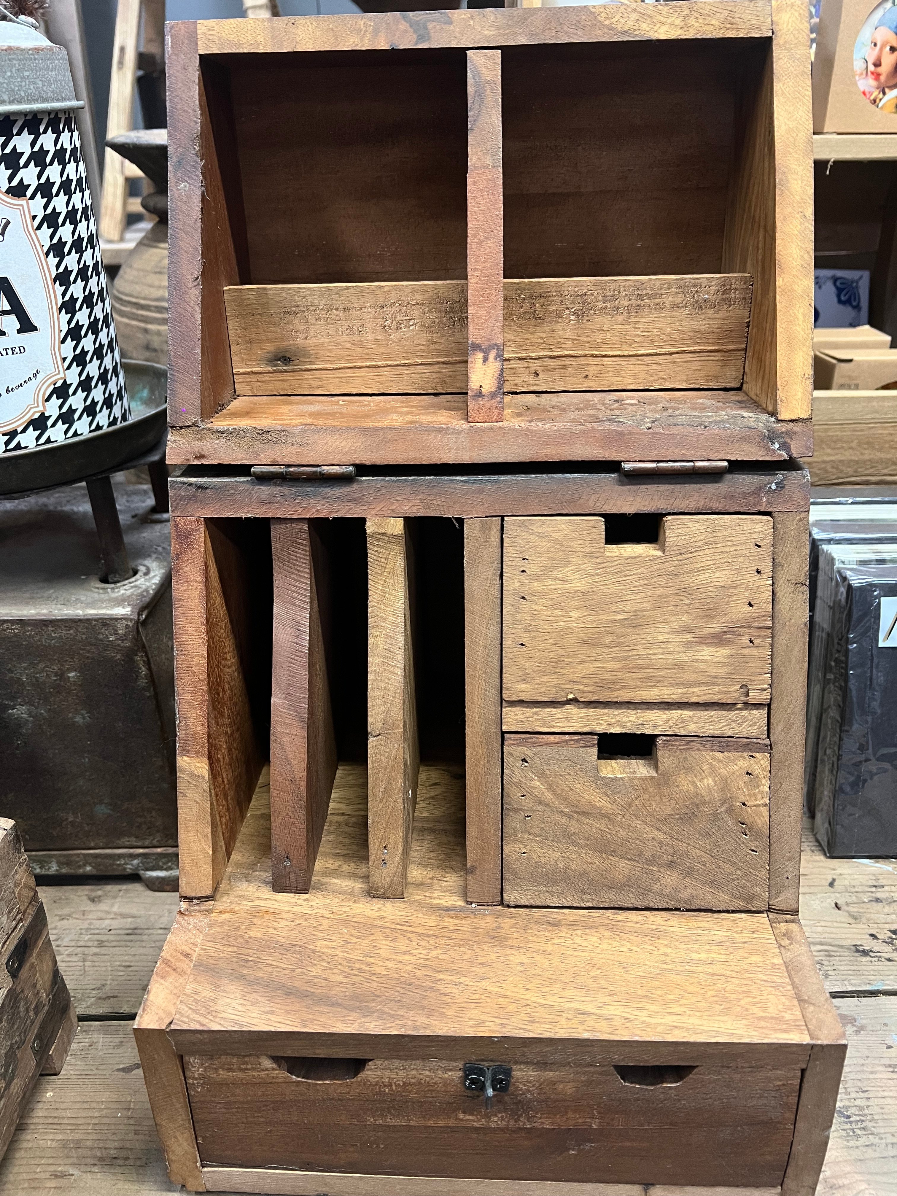 Kastje,  inklapbaar " Folding Cabinet " > hardhout afm 26/26 x h 26/41cm
