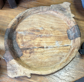 Oud houten schaal met oren  " Parat "  > Ø 50/37 cm