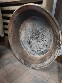 Metalen schaal van de Pagter > oldlook  Ø 57 cm