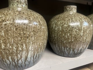 Jade Vase Neck > M   24 x 25 cm