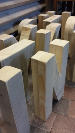 Cijfers en letters van steigerhout  " opgedikt  " naar 6 cm, v.a. 25 cm hoog