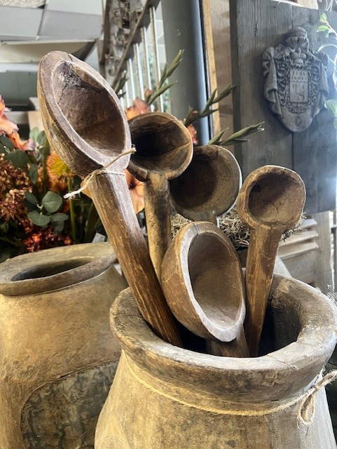 oud houten lepels assorti > lengtes steel 49 t/m 69 cm