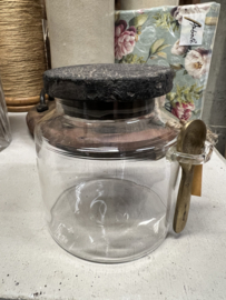 Sugarpot with spoon > 11 x 12 x 9 cm