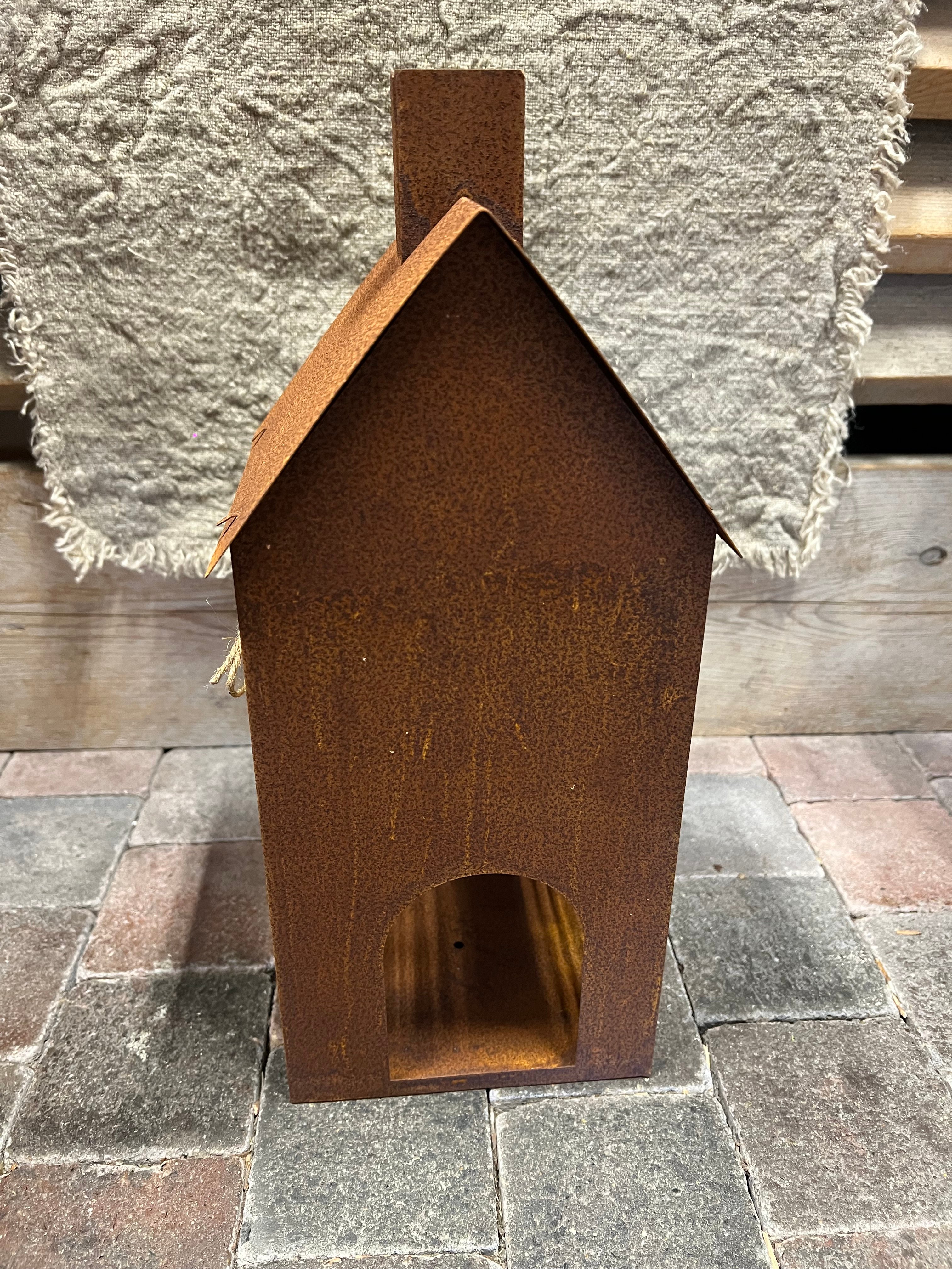 Rusty House Candleholder  >  17 x 38 cm