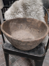 Oud houten royale diepe schaal > T
