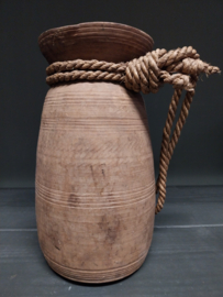 Oud houten kruikje > H