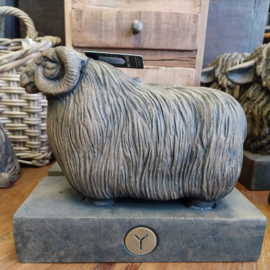 Statue Sheep with Horn Maj. Brown 24x12x21 cm