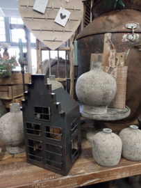 Metalen huis met trapgevel XL > h 40 cm