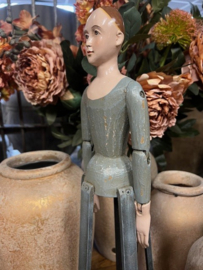 Mannequin Antonia > opengewerkte rok >  16 x h 64,5 cm
