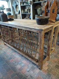 Sidetable / wandtafel met ijzer sierwerk UNIEK  185,5 cm