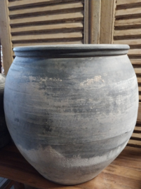Oude aardewerk waterkruik/pot > Luksa > Ø 40 x h 43 cm