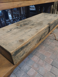 Oude kist met vakken > prachtige patina ! 90x30x10cm