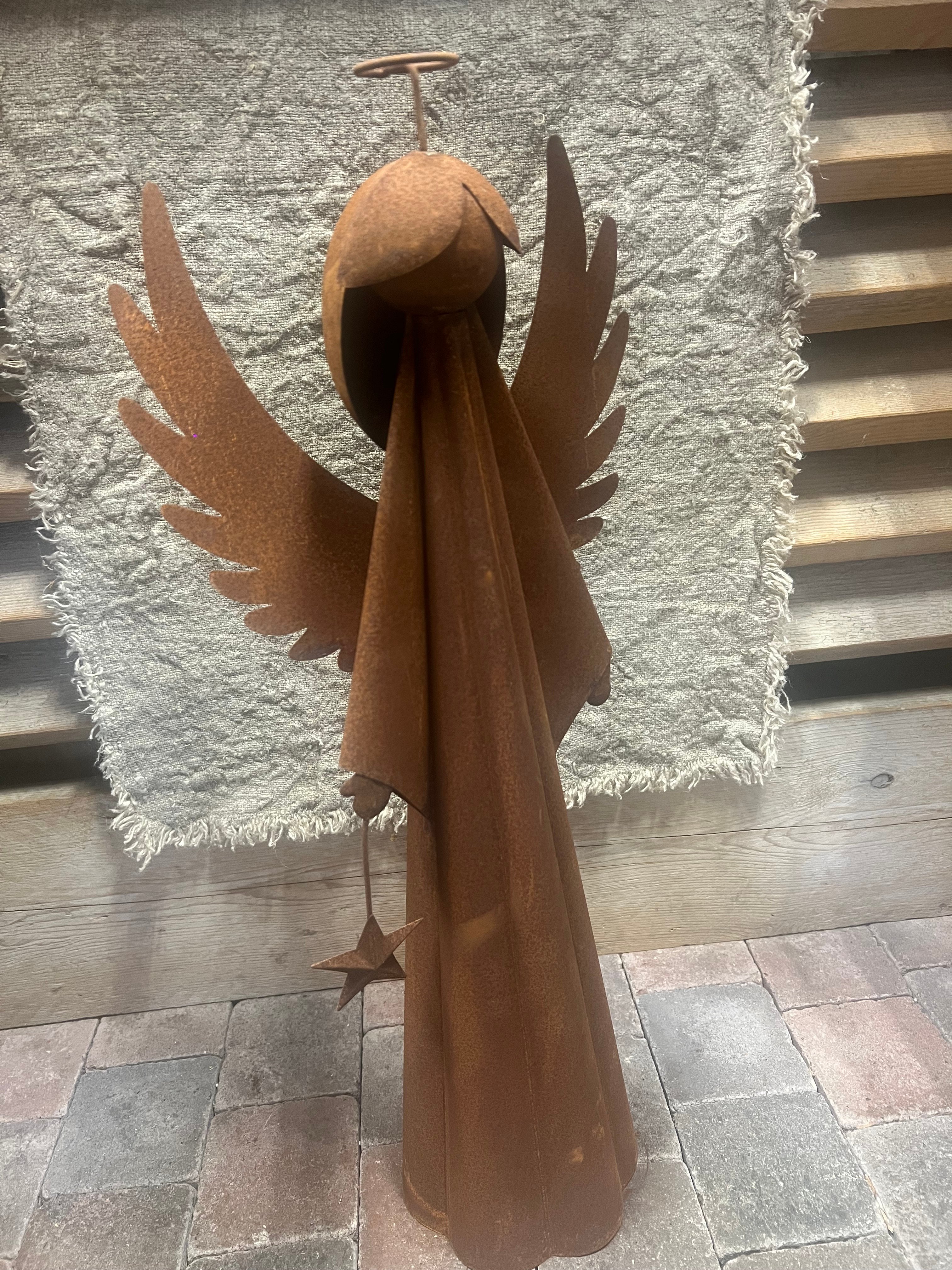 Rusty brown Angel L >  25x15xh60cm