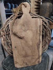 Oud houten snij-/serveerplank > B