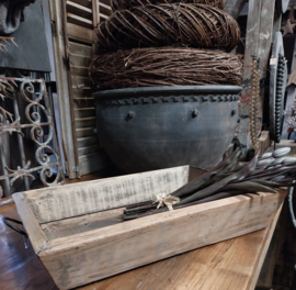 Dienblad oud hout  L  met handgrepen > 55x38 x 9 cm 
