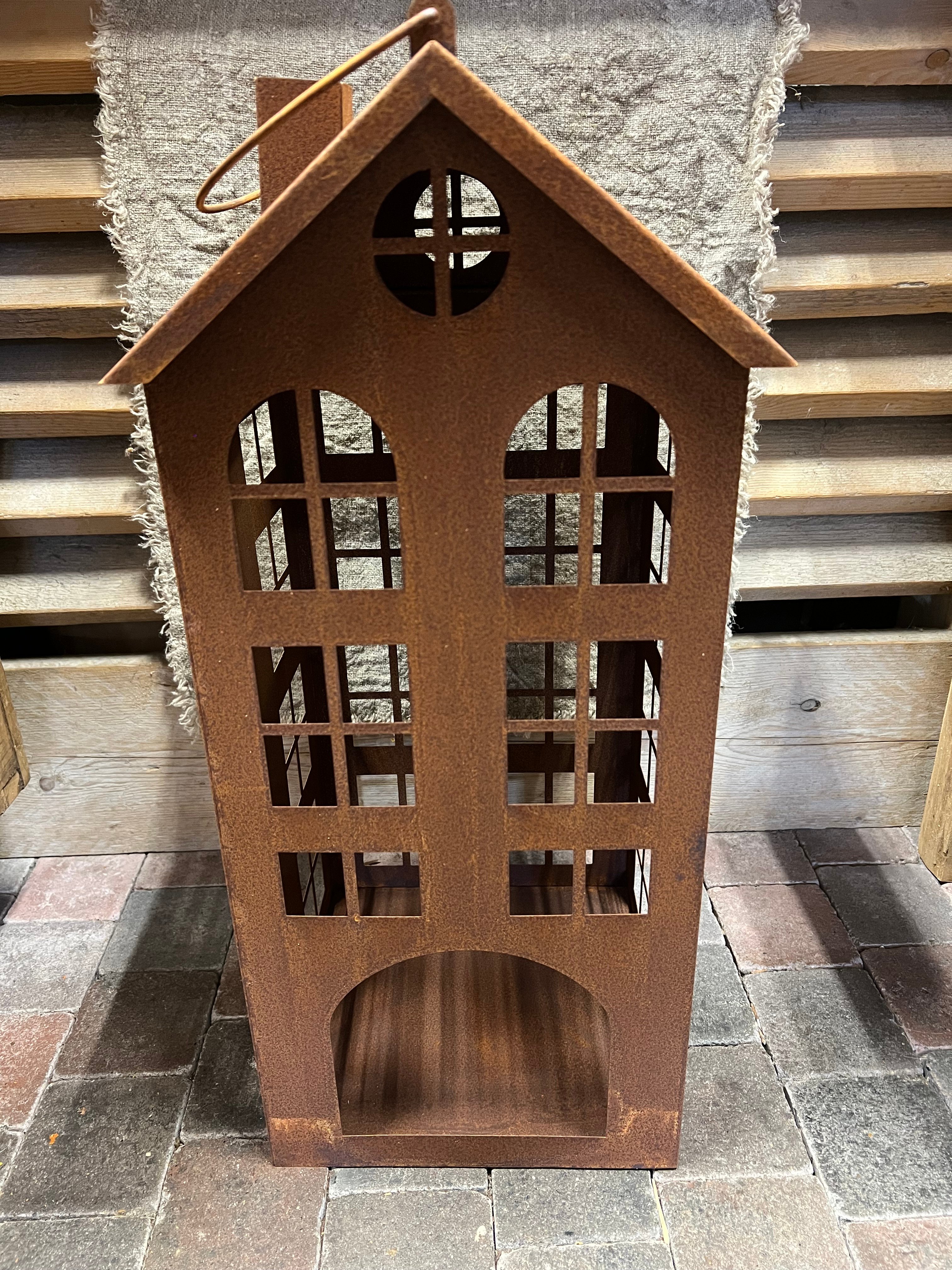 Rusty House Candleholder XL > 28 x h 62 cm