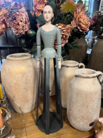 Mannequin Antonia > opengewerkte rok >  16 x h 64,5 cm