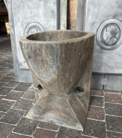 Houten Schaal/Pot op voet van Luksa “ Breg” L.