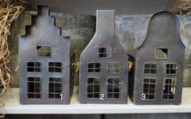 Metalen waxine huisje ( met trapgevel ) h ± 25 cm > 1
