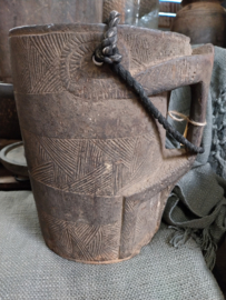 Old Naga jug > oud en uniek.