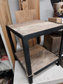 Etagiere 2 laags hout & IJzer  > afm h 30 x 26/26 cm