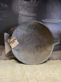 Houten schaal " met punt "  Ø 32/25 cm