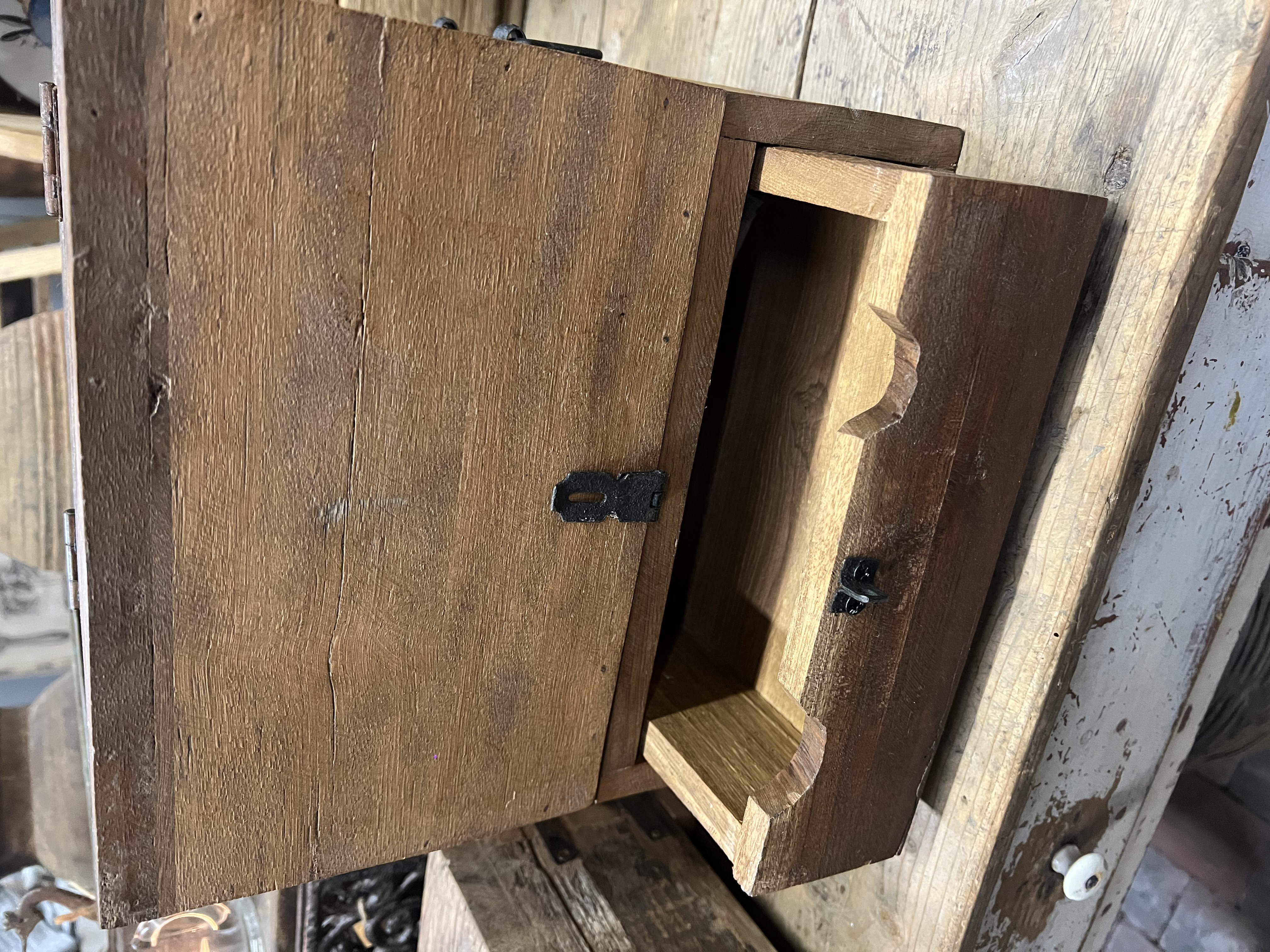 Kastje,  inklapbaar " Folding Cabinet " > hardhout afm 26/26 x h 26/41cm