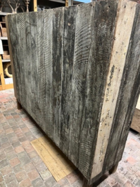 Oud houten vakkenkast > origineel uit India 150x182x45cm