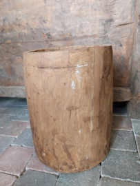 Oud houten pot h 30 cm