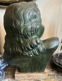 Antiek Art Deco Borstbeeld Lachend Meisje – op Marmeren Voet – ca. 1940