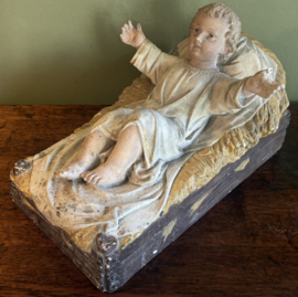 Groot Antiek Kerkbeeld Kindje Jezus in Kribbe – 43cm