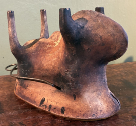 Antieke Franse Terracotta Bakvorm – Paaslam (ca. 1900) 🐑