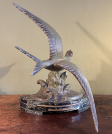 Antieke Franse Art Deco Sculptuur - Vliegende Zwaluw/Meeuw op Marmeren Voet (ca. 1930)