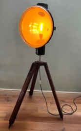 Unieke industriële vloerlamp op statief