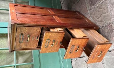 Eiken archief laden kast