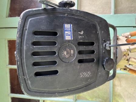 Vintage Theater lamp op houten driepoot
