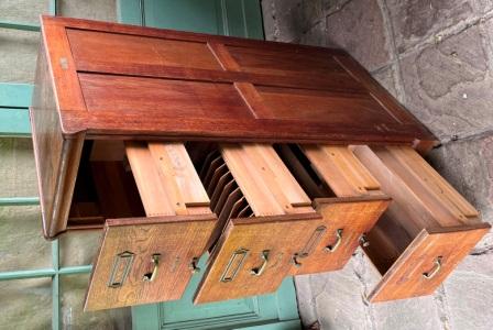 Eiken archief laden kast