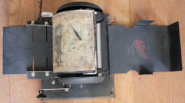 Oude draagbare stencil machine