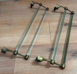 2 antieke messing handdoek houders