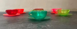Oud Plastic kinder servies
