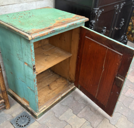 Vintage houten kastje – shabby chic / landelijke stijl (Epe)