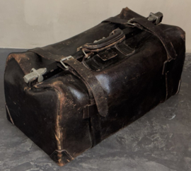 Antieke / Vintage Robuuste Bruin Leren Dokterstas (Gladstone model) – Eerste helft 20e eeuw