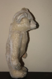 Steiff replica of clubuitgave van een klassieke teddybeer