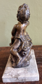 Antiek Beeld Twee Putti met Bloemen – Gesigneerd Aug. Moreau