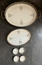 Art Deco keramieken dienbladen met  4 onderzetters